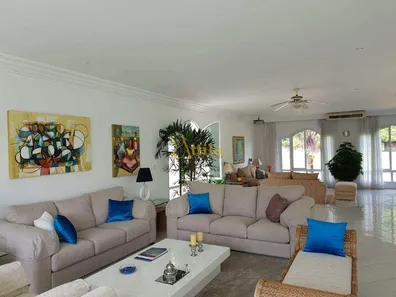 Sobrado com 5 Quartos à venda, 1000m² no Guararú, Guarujá