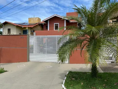 Sobrado com 3 Quartos à venda, 267m² no Capim Macio, Natal