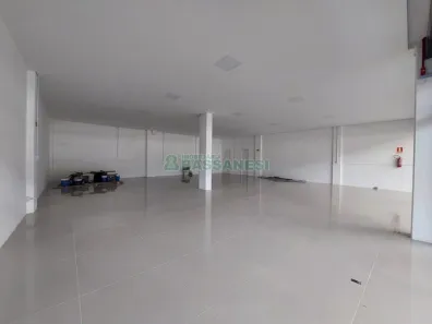 Ponto Comercial para alugar, 200m² no Cruzeiro, Caxias do Sul