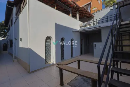 Casa com 6 Quartos para alugar, 387m² no Santo Antônio, Belo Horizonte
