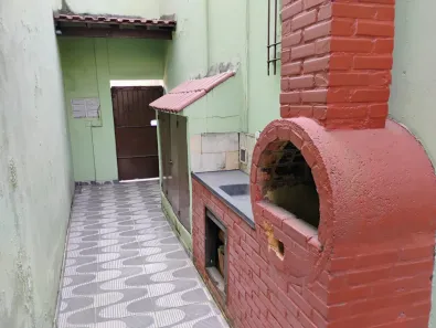 Casa com 2 Quartos para alugar, 80m² no Centro, Nova Iguaçu