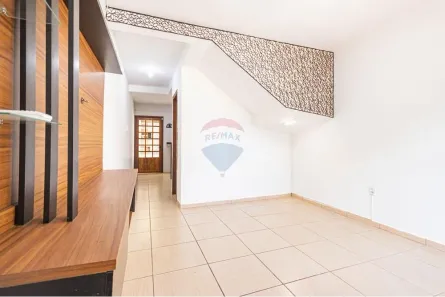 Sobrado com 2 Quartos à venda, 67m² no Jardim do Bosque, Cachoeirinha