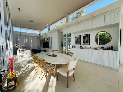 Casa de Condomínio com 4 Quartos à venda, 220m² no Jardins Verona, Goiânia
