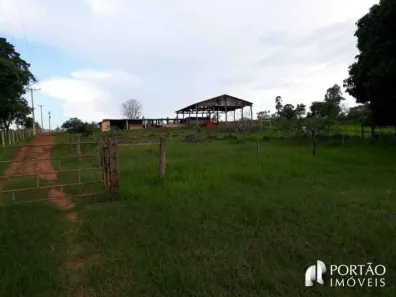 Fazenda/Sítio com 3 Quartos à venda, 160m² no Área Rural de Piratininga, Piratininga