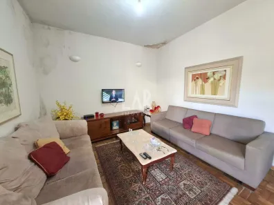 Casa com 4 Quartos para alugar, 241m² no Santo Antônio, Belo Horizonte