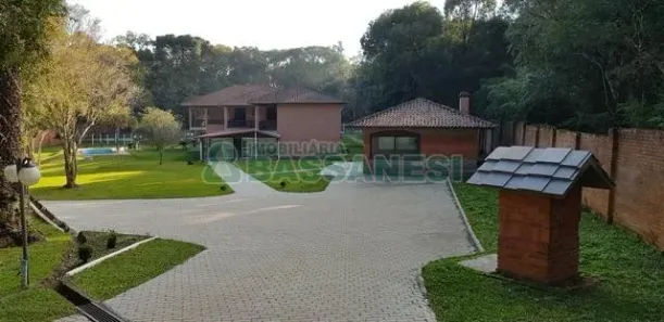 Fazenda/Sítio com 8 Quartos para alugar, 20000m² no Vinhedos, Caxias do Sul