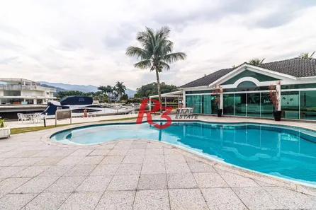 Casa com 5 Quartos à venda, 900m² no Guararú, Guarujá