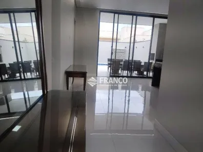 Casa de Condomínio com 3 Quartos à venda, 175m² no Castelo, Tremembé