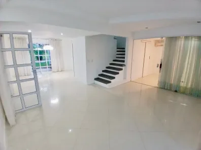 Casa de Condomínio com 5 Quartos para venda ou aluguel, 188m² no Itapuã, Salvador