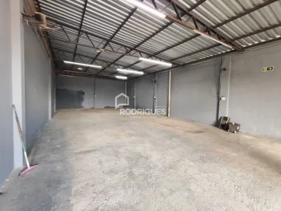 Galpão/Depósito/Armazém para venda ou aluguel, 190m² no Santos Dumont, São Leopoldo