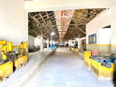 Galpão/Depósito/Armazém para venda ou aluguel, 1000m² no Curicica, Rio de Janeiro