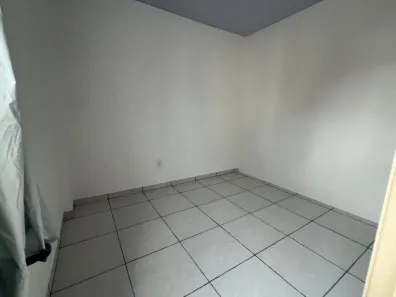 Apartamento com 2 Quartos para alugar, 37m² no Brasília, Cascavel