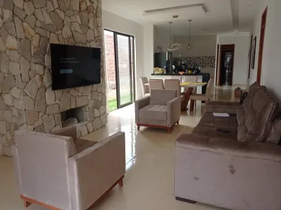 Casa de Condomínio com 3 Quartos para alugar, 160m² no , Bananeiras