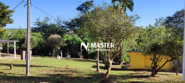 Fazenda/Sítio com 3 Quartos à venda, 200m² no Centro (Amadeu Amaral), Echaporã