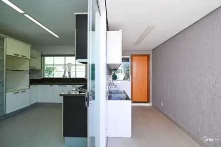 Casa de Condomínio com 3 Quartos para alugar, 270m² no Loteamento Portal do Sol II, Goiânia