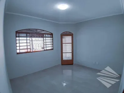 Casa com 2 Quartos à venda, 110m² no Parque São Luís, Taubaté