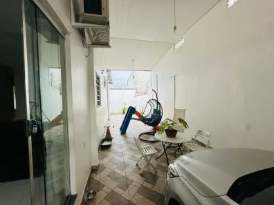 Casa com 3 Quartos à venda, 223m² no Dom Pedro I, Manaus