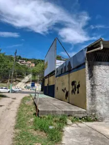 Galpão/Depósito/Armazém para alugar, 240m² no Tanque, Rio de Janeiro