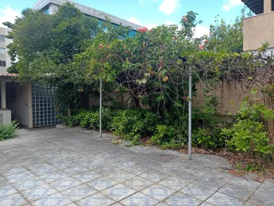 Casa com 2 Quartos para alugar, 210m² no Campo Grande, Rio de Janeiro