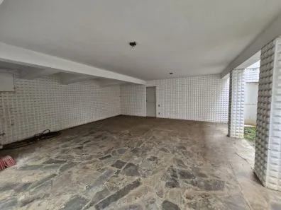 Casa com 7 Quartos à venda, 260m² no São José, Belo Horizonte