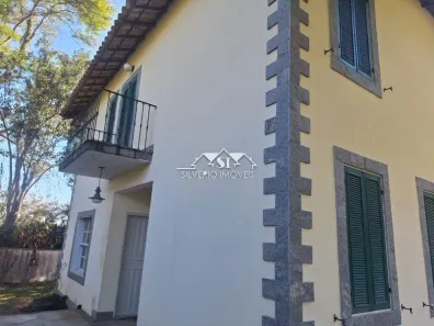 Casa de Condomínio com 4 Quartos para alugar, 240m² no Samambaia, Petrópolis