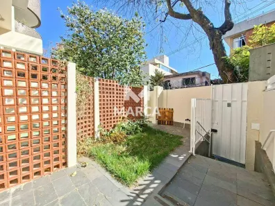 Casa com 2 Quartos para alugar, 120m² no Santo Antônio, Belo Horizonte