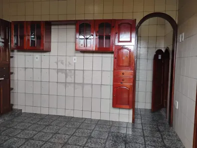 Casa com 4 Quartos à venda, 200m² no São Jorge, Manaus