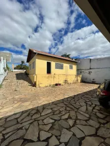 Casa com 3 Quartos à venda, 2250m² no Área de Desenvolvimento Econômico, Brasília