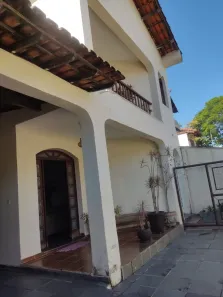 Casa com 5 Quartos à venda, 300m² no Caiçara-Adelaide, Belo Horizonte