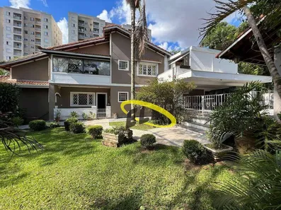 Fazenda/Sítio com 5 Quartos à venda, 804m² no Chácara Granja Velha, Carapicuíba