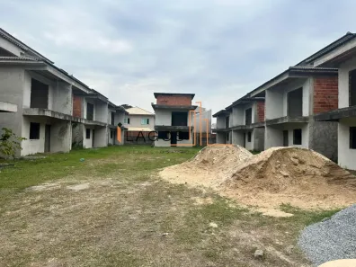 Casa de Condomínio com 2 Quartos à venda, 90m² no Palmeiras, Cabo Frio