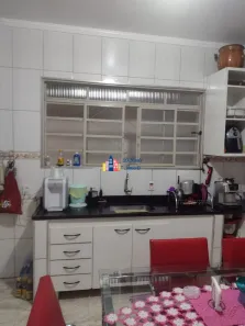 Sobrado com 3 Quartos à venda, 200m² no Vila América, Carapicuíba