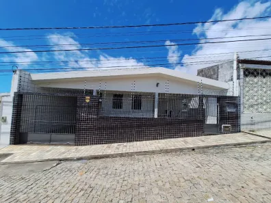 Casa com 3 Quartos para alugar, 170m² no Capim Macio, Natal