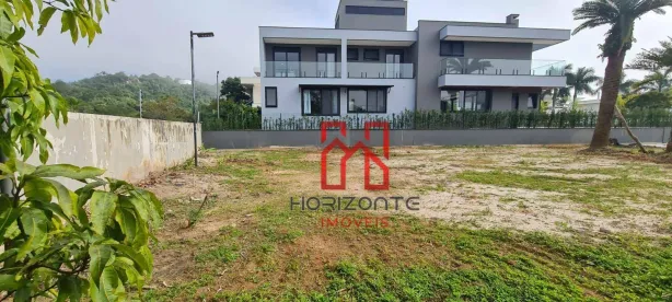 Lotes/Terrenos à venda em Florianópolis, SC - Viva Real