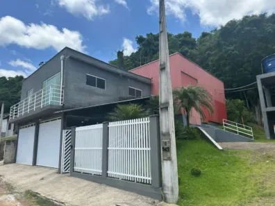 Galpão/Depósito/Armazém para alugar, 246m² no Guabiruba Sul, Guabiruba