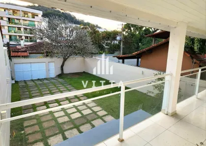Casa com 3 Quartos para alugar, 400m² no Nogueira, Petrópolis