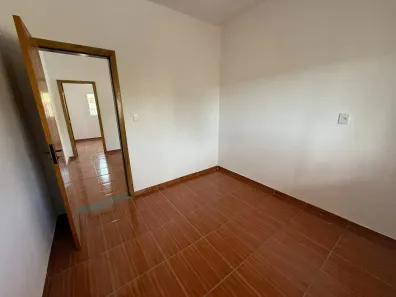 Casa com 2 Quartos para alugar, 65m² no São Marcos, Belo Horizonte