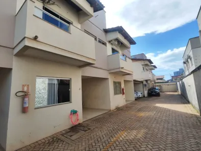 Casa de Condomínio com 3 Quartos à venda, 98m² no Plano Diretor Sul, Palmas