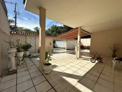 Casa com 3 Quartos à venda, 200m² no Adrianópolis, Manaus