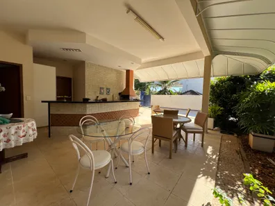 Casa de Condomínio com 4 Quartos para alugar, 330m² no Jardim Florença, Goiânia