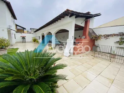 Casa com 3 Quartos para venda ou aluguel, 300m² no Campo Grande, Rio de Janeiro