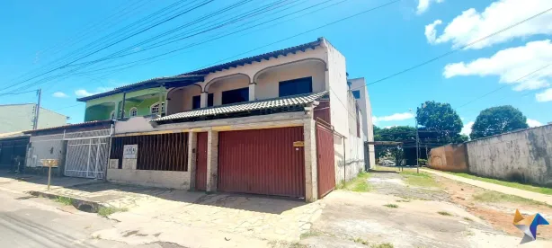Sobrado com 5 Quartos à venda, 250m² no Taguatinga Norte, Brasília