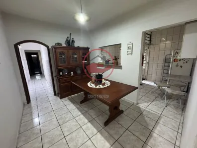 Casa com 3 Quartos à venda, 240m² no Vila São Geraldo, Taubaté