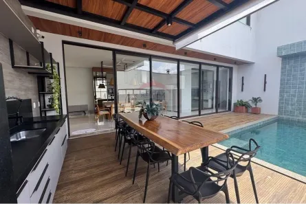 Sobrado com 4 Quartos à venda, 310m² no Loteamento Jardins Siena, Araguaína
