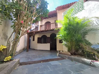 Casa com 3 Quartos à venda, 150m² no Centro, São Pedro da Aldeia