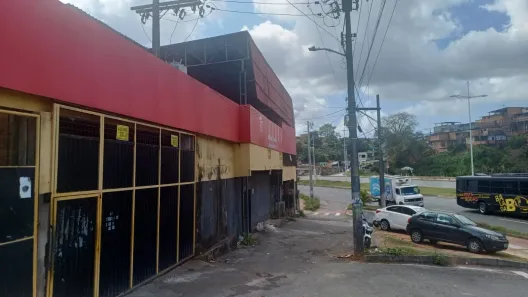 Prédio Comercial para venda ou aluguel, 900m² no Águas Claras, Salvador