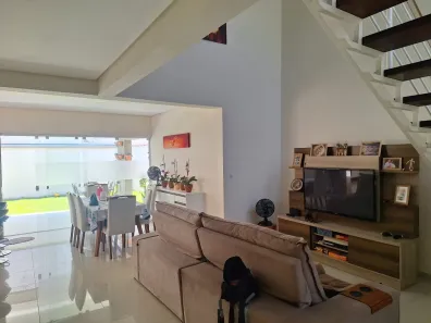 Casa de Condomínio com 3 Quartos para alugar, 200m² no , Tremembé