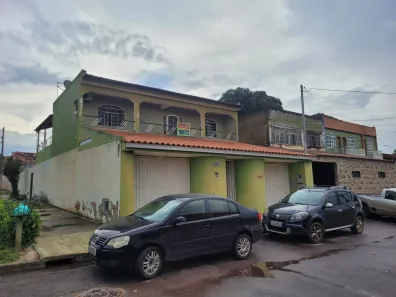 Sobrado com 4 Quartos à venda, 351m² no Setor Leste, Brasília