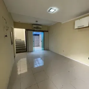 Casa de Condomínio com 3 Quartos para venda ou aluguel, 250m² no Flores, Manaus