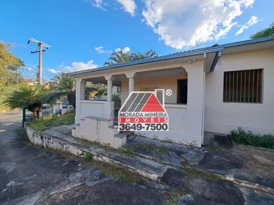 Casa com 9 Quartos para alugar, 360m² no São João Batista, Santa Luzia